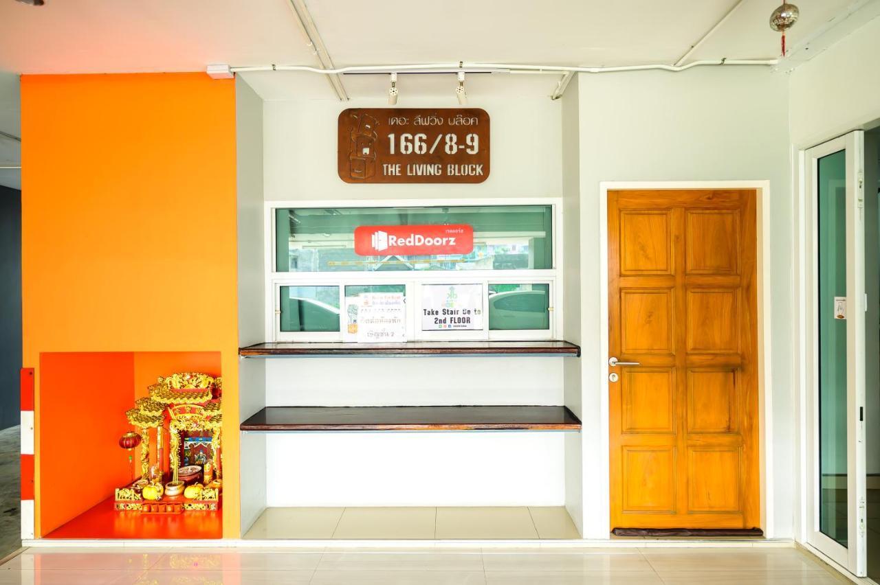 The Living Block Hotel Bangkok Buitenkant foto