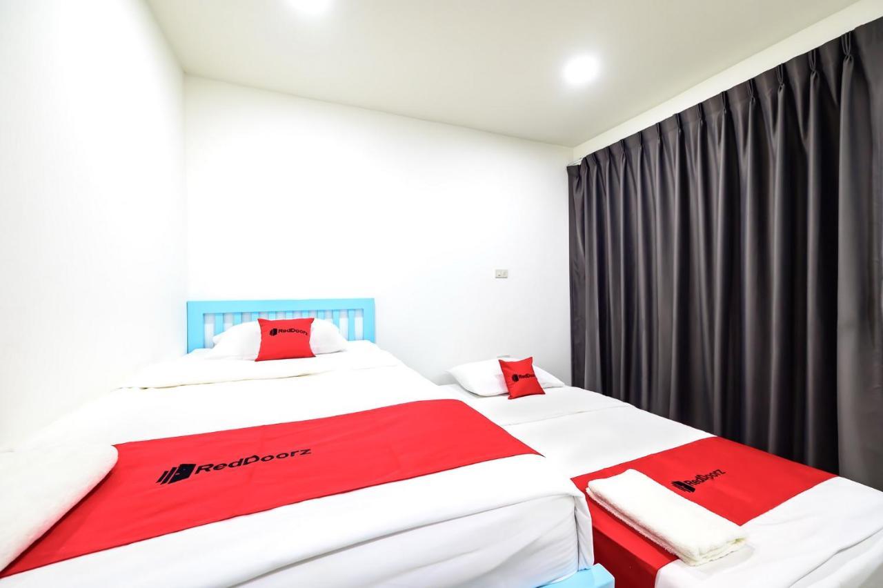 The Living Block Hotel Bangkok Buitenkant foto