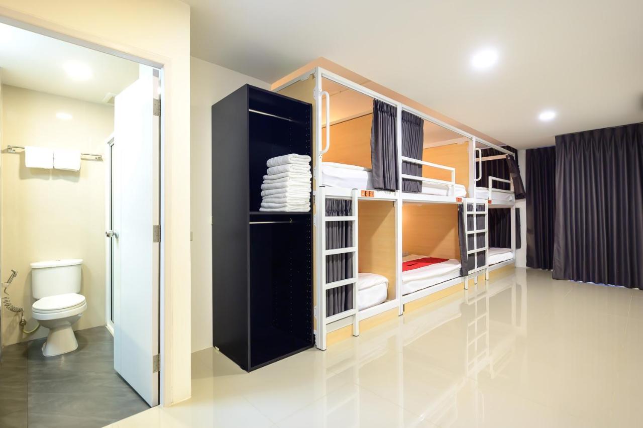 The Living Block Hotel Bangkok Buitenkant foto