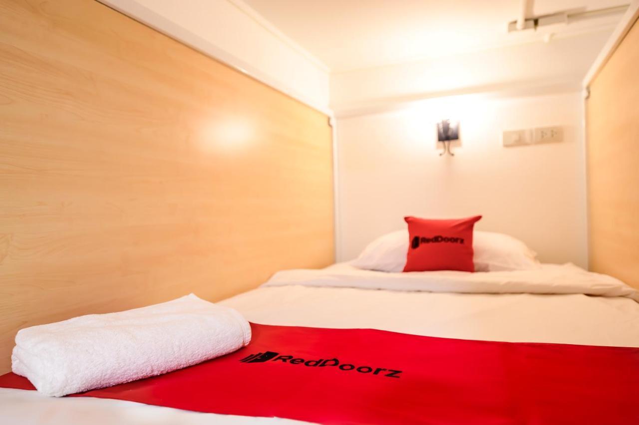The Living Block Hotel Bangkok Buitenkant foto